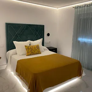 13 Lives In , Ibiza-stad Spanje