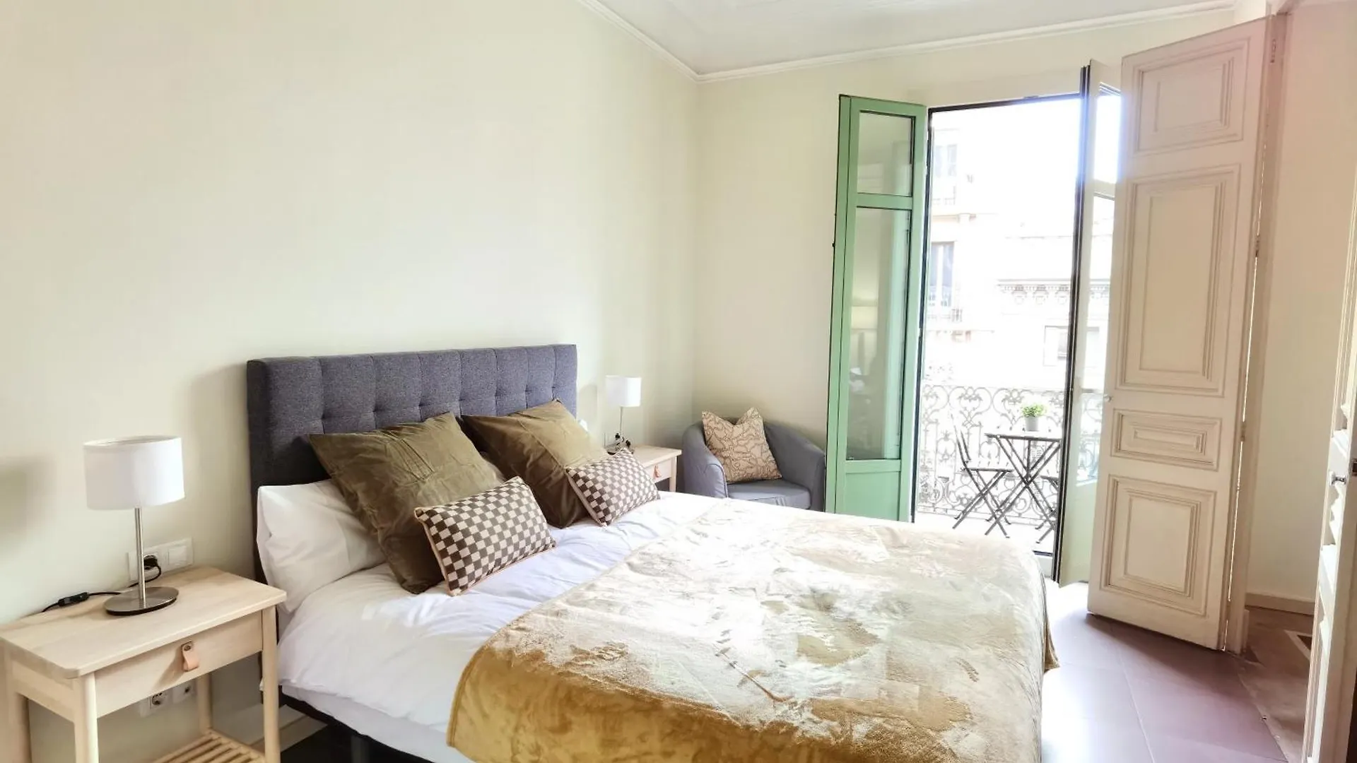 Casa Luxe Suites Barcelona Apartment