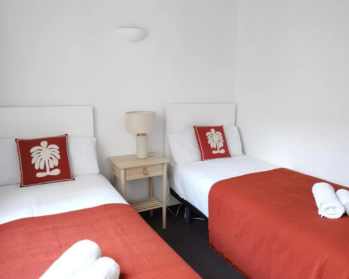 Casa Luxe Suites Barcelona 0*,